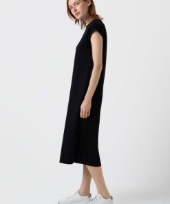 Genesiswear.shop1084403db3 2