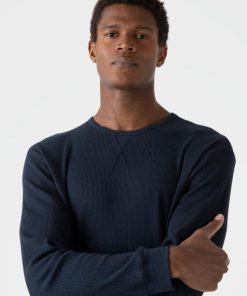 Genesiswear.shop5af74acfe0 5