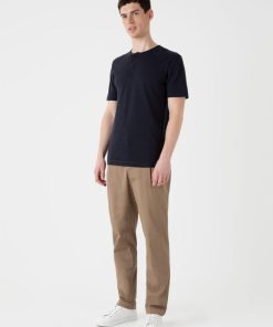 Genesiswear.shop782891aed0 3