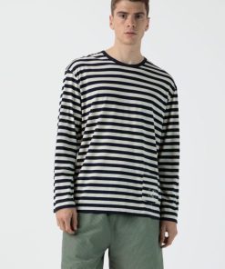 Genesiswear.shop79a50419a9 2