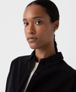 Genesiswear.shop8251e52e97 2