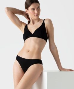 Genesiswear.shop8e7cd182d0 1