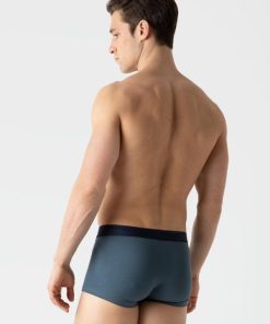 Genesiswear.shopa8c0042958 3