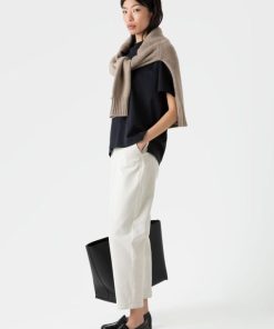 Genesiswear.shopb658fbd404 1