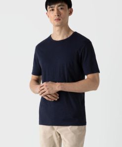 Genesiswear.shopc107961679 2