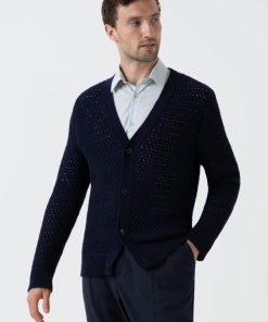 Genesiswear.shopc6aa2fc6d4 2